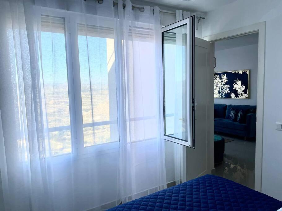 Couples Only, Beautiful 1 Bedroom Apartment In Victoria Building 莫哈卡尔 外观 照片